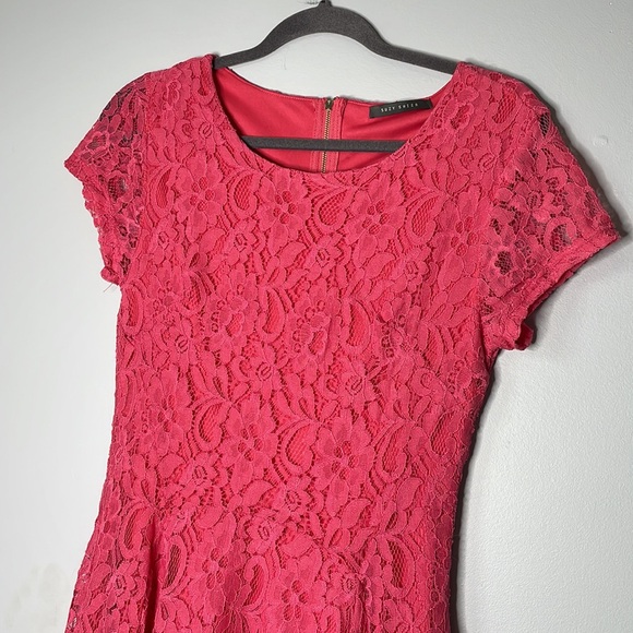 Suzy Shier Lace Lined Dress - Picture 2 of 6